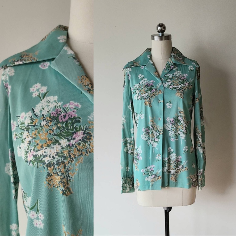EUC 1970s Vintage Aqua Green Floral Button Down Blouse